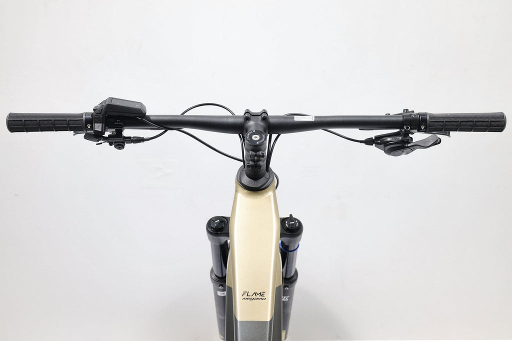 Produit Reconditionné · VTT électrique MEGAMO Flame AL 20+ 800Wh 2025 · Très bon état