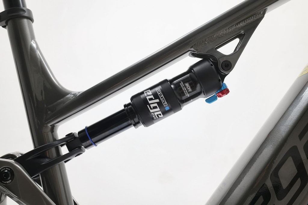 Produit Reconditionné · VTT électrique MEGAMO Flame AL 20+ 800Wh 2025 · Très bon état