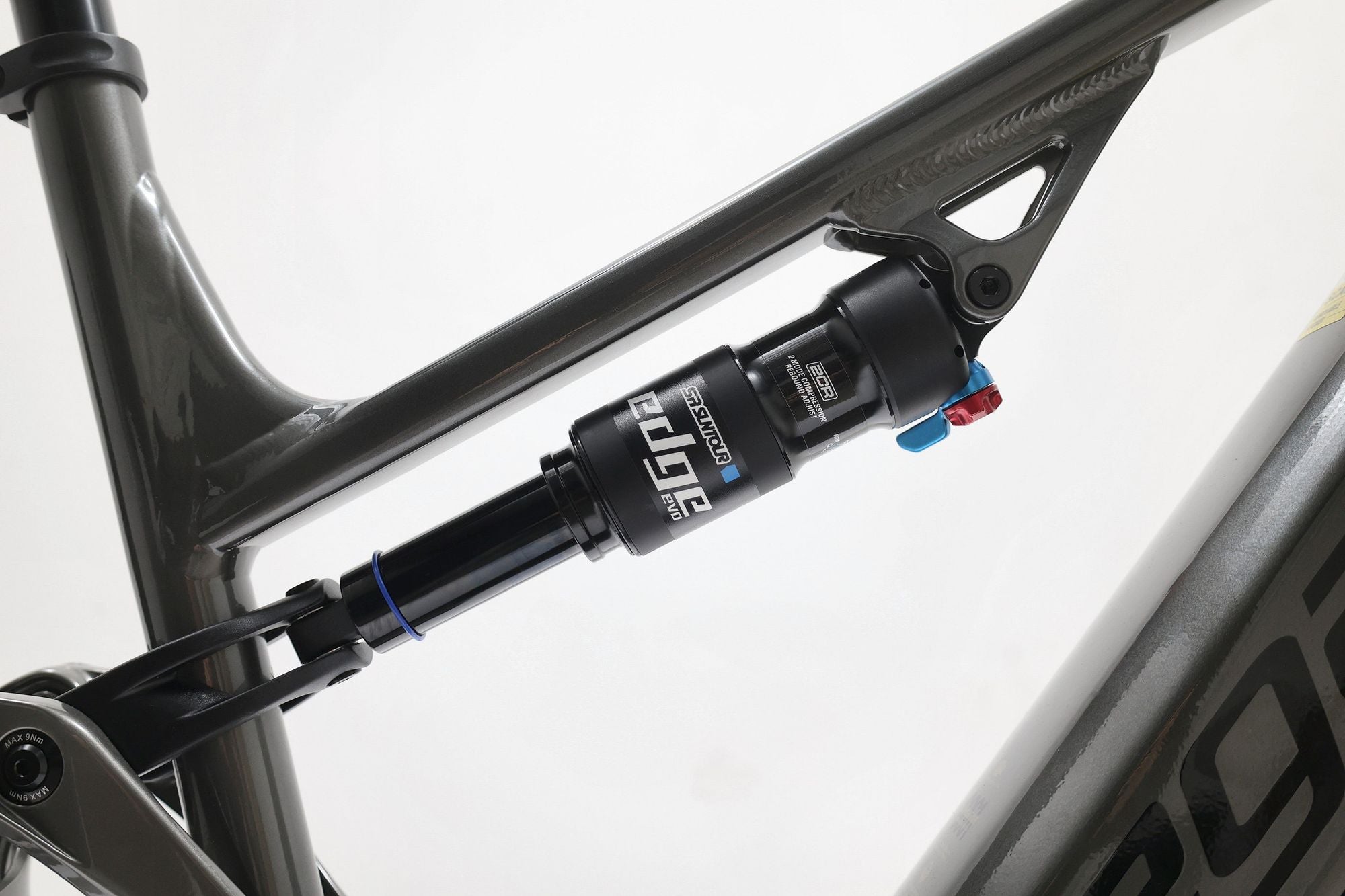 Produit Reconditionné · VTT électrique MEGAMO Flame AL 20+ 800Wh 2025 · Très bon état