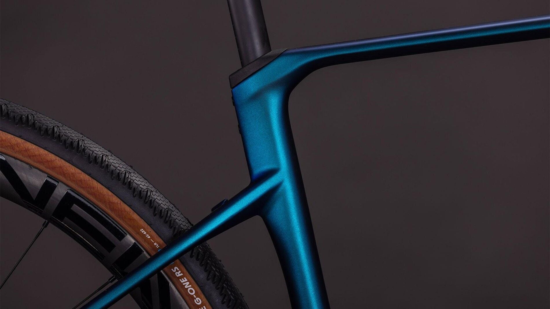 Vélo de gravel Cube Nuroad C:62 Race nebula´n´blue 2026