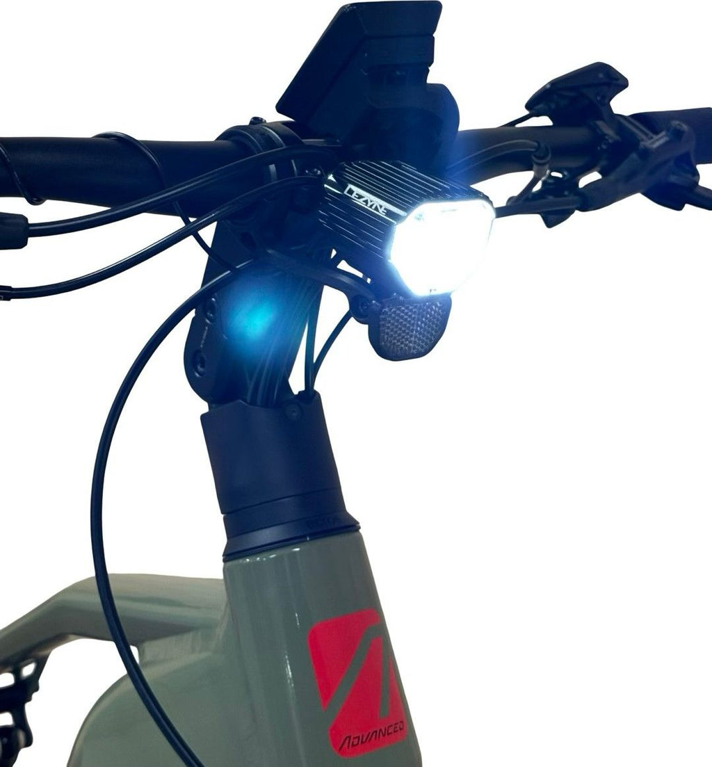 produit reconditionné . Advanced Trekking Pro FS Shimano XT 2024 . Vélo électrique . Advanced . très bon état