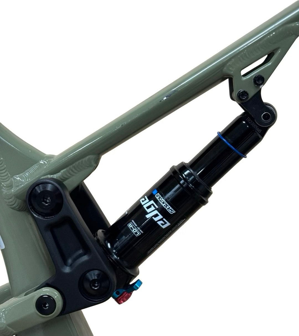 produit reconditionné . Advanced Trekking Pro FS Shimano XT 2024 . Vélo électrique . Advanced . très bon état