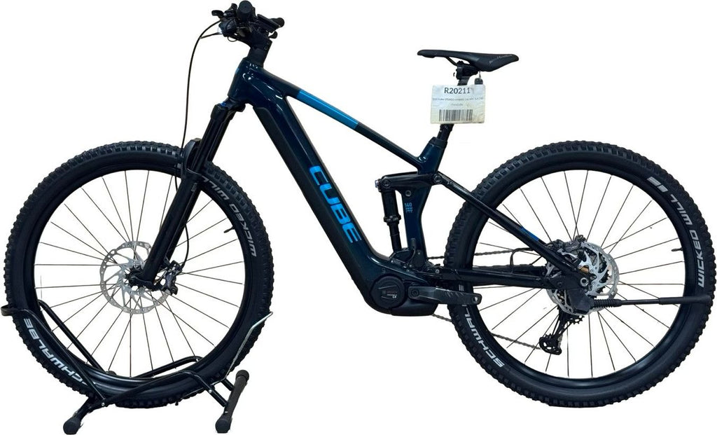 produit reconditionné . Cube Stereo Hybrid 140 HPC SLX 750 Shimano XT 2024 . VTT électrique . Cube . très bon état