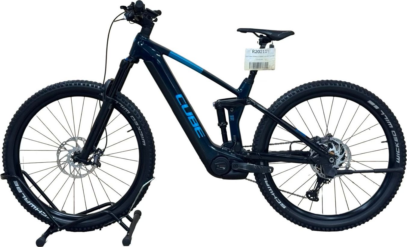produit reconditionné . Cube Stereo Hybrid 140 HPC SLX 750 Shimano XT 2024 . VTT électrique . Cube . très bon état