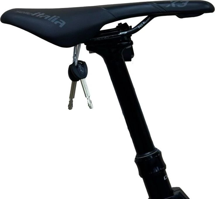 produit reconditionné . Cube Stereo Hybrid 140 HPC SLX 750 Shimano XT 2024 . VTT électrique . Cube . très bon état