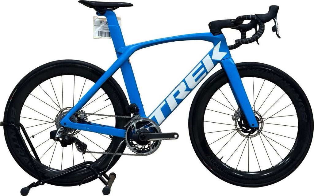produit reconditionné . Trek Madone SLR 9 Disc eTap P1 Sram Red AXS 2020 . Trek . très bon état