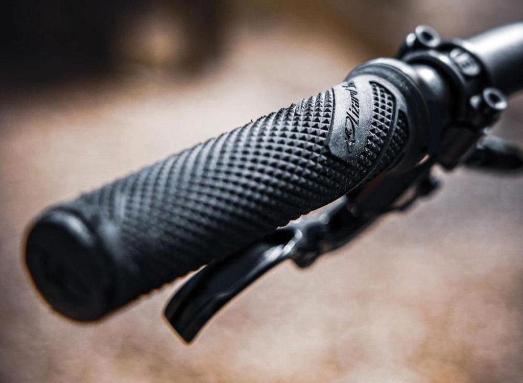 Paire de Grips Lizard Skins Wasatch Single Clamp Lock-On Noir Jet