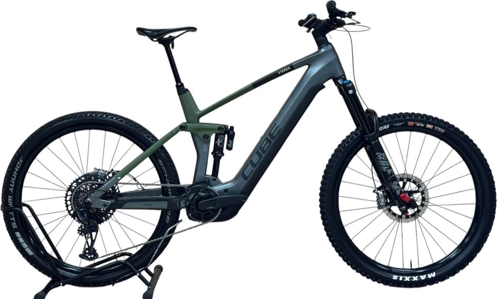 produit reconditionné . Cube Stereo Hybrid 160 HPC TM 750 Sram GX 2024 . VTT électrique . Cube . très bon état