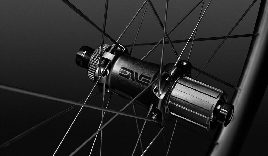 Paire de Roues Enve SES 4.5 700 mm | 12x100 - 12x142 mm | Center Lock | Stickers Noirs