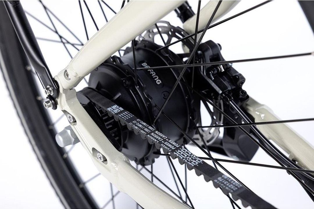 Vélo Electrique de Ville, Urb-e BELT 28  - Transmission Automatique avec courroie, BAFANG 2 Speed - Autonomie 80km