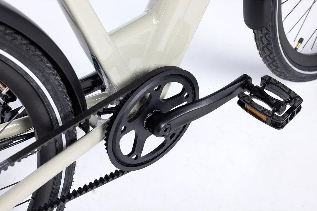 Vélo Electrique de Ville, Urb-e BELT 28  - Transmission Automatique avec courroie, BAFANG 2 Speed - Autonomie 80km