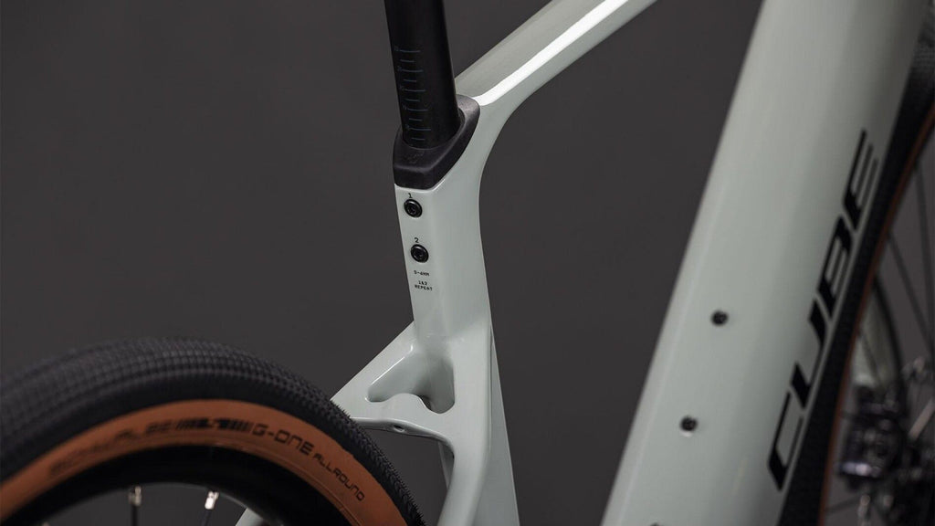 Vélo Cube Nuroad Hybrid C:62 Race 400X 2026
