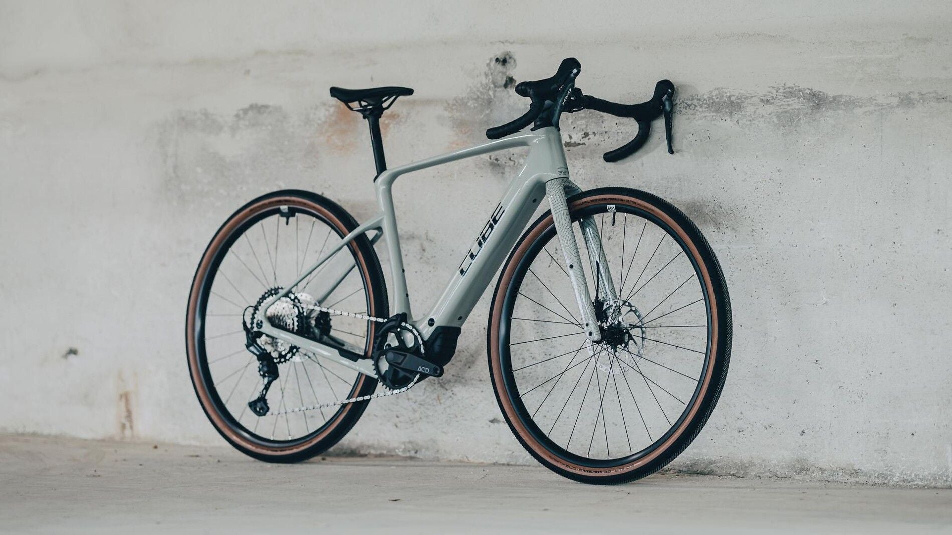 Vélo Cube Nuroad Hybrid C:62 Race 400X 2026