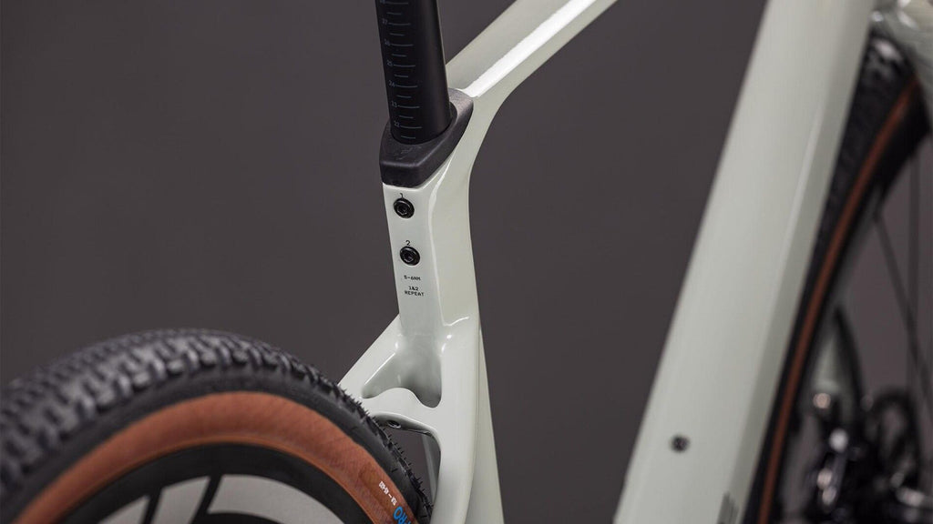Vélo Cube Nuroad C:62 SLX reedbeige chrome 2026