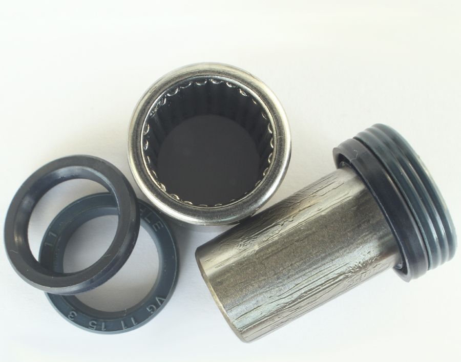 Kit de Roulement à Aiguilles Enduro Bearings Shock-Eye Needle Bearing 8x15x18 mm