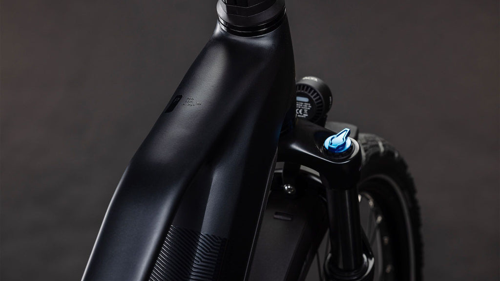 VTC Électrique Cube Kathmandu Hybrid Pro 800 Trapeze Shimano Deore/Deore XT 12V 800 Wh 700 mm Noir Coal 2026