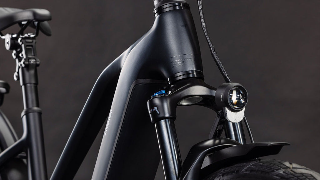 VTC Électrique Cube Kathmandu Hybrid Pro 800 Trapeze Shimano Deore/Deore XT 12V 800 Wh 700 mm Noir Coal 2026