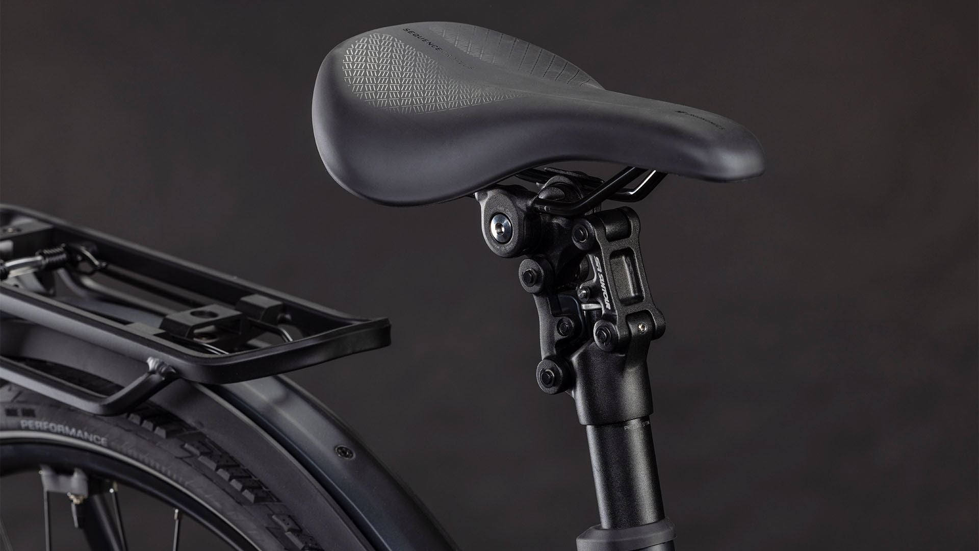 VTC Électrique Cube Kathmandu Hybrid Pro 800 Trapeze Shimano Deore/Deore XT 12V 800 Wh 700 mm Noir Coal 2026