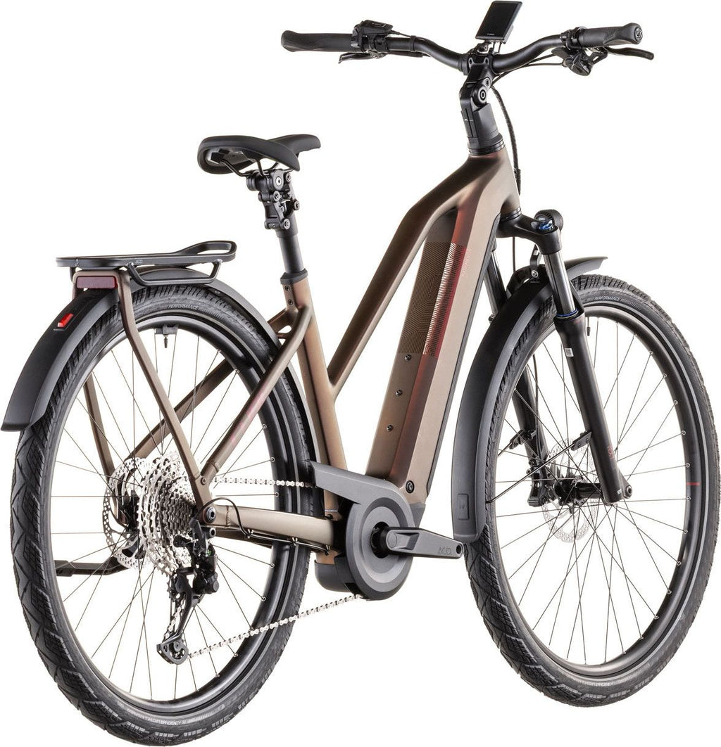 VTC Électrique Cube Kathmandu Hybrid Pro 800 Trapeze Shimano Deore/Deore XT 12V 800 Wh 700 mm Rouge Orange Sun Glow 2026