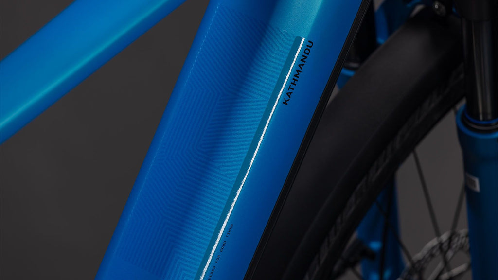 VTC Électrique Cube Kathmandu Hybrid Comfort Pro 800 Enviolo Trekking Courroie 800 Wh 700 mm Bleu Azure 2026