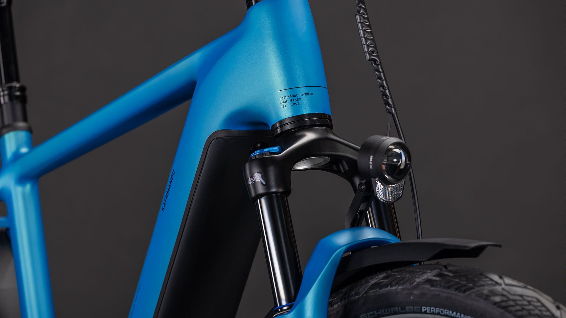 VTC Électrique Cube Kathmandu Hybrid Comfort Pro 800 Enviolo Trekking Courroie 800 Wh 700 mm Bleu Azure 2026