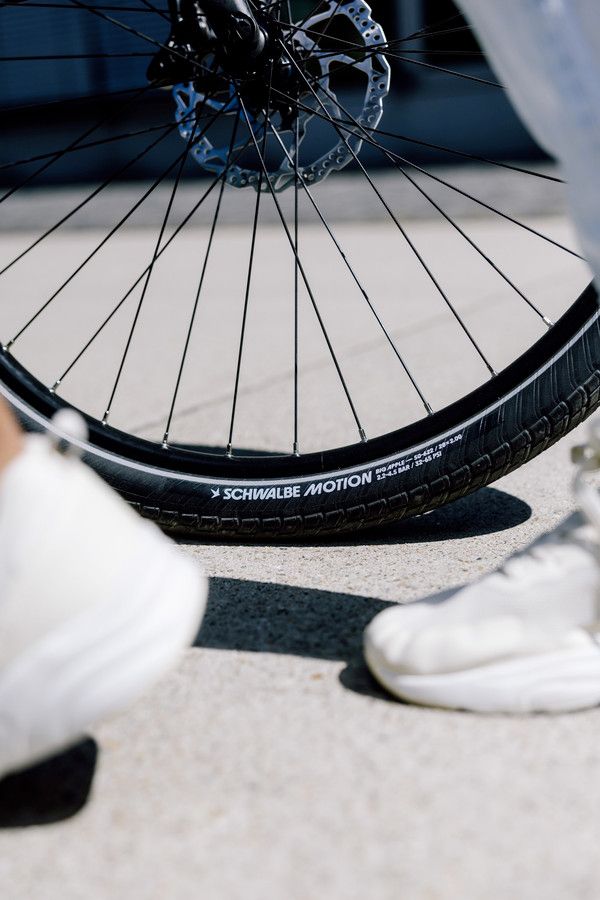 Pneu Schwalbe Motion Big Apple 24" TubeType Rigide RaceGuard Addix Green E-Bike E-25 Flancs Reflex Noir