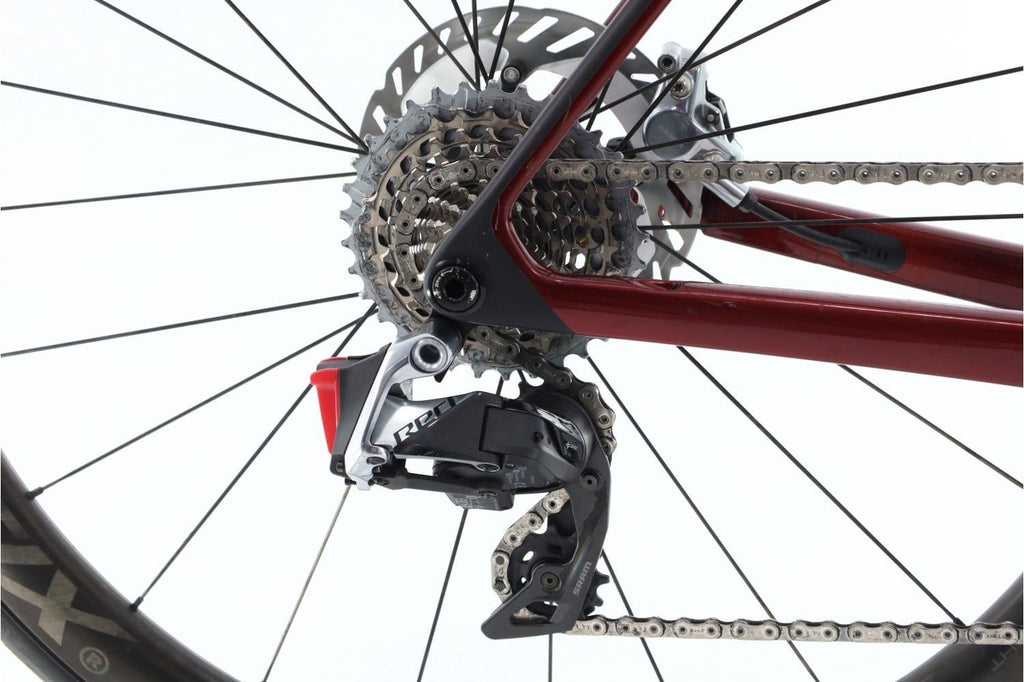 Produit reconditionné · Trek Madone SL 6 AXS 12V · Rouge / Vélo de route | Très bon état