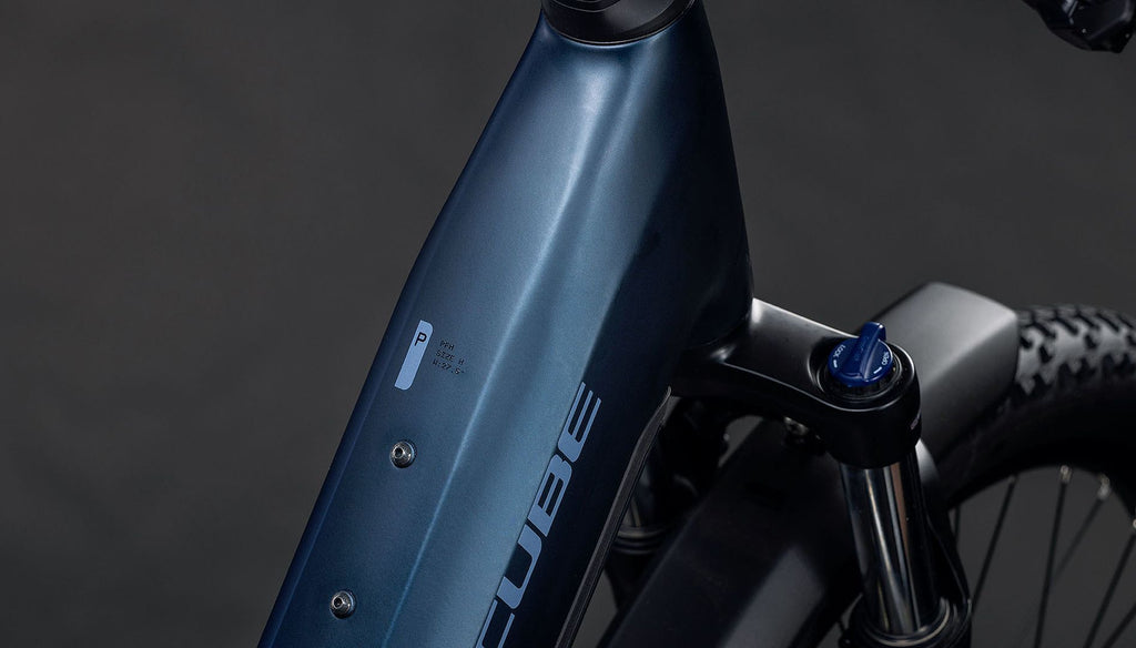 VTT Électrique Cube Reaction Hybrid Performance 600 FE Easy Entry Shimano 9V 600 Wh Bosch 75 Nm 27.5'' Bleu Indigo 2026