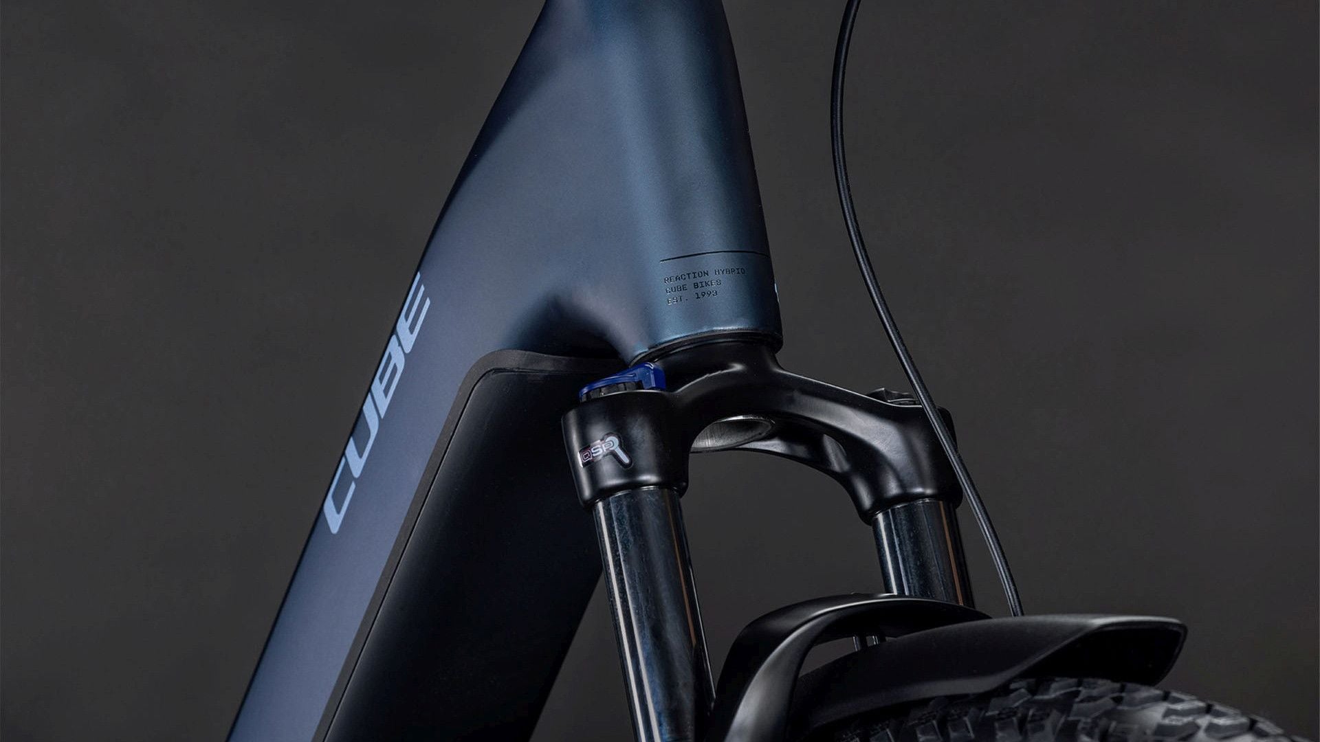 VTT Électrique Cube Reaction Hybrid Performance 600 FE Easy Entry Shimano 9V 600 Wh Bosch 75 Nm 27.5'' Bleu Indigo 2026