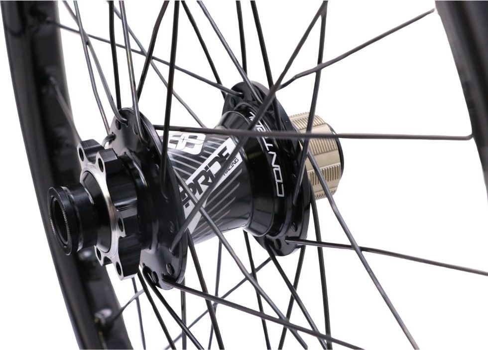Paire de Roues Pride Racing Wave CFR Control V2 20" (406) | 20x100 - 15x110 mm | 6 Trous | Noir Brillant