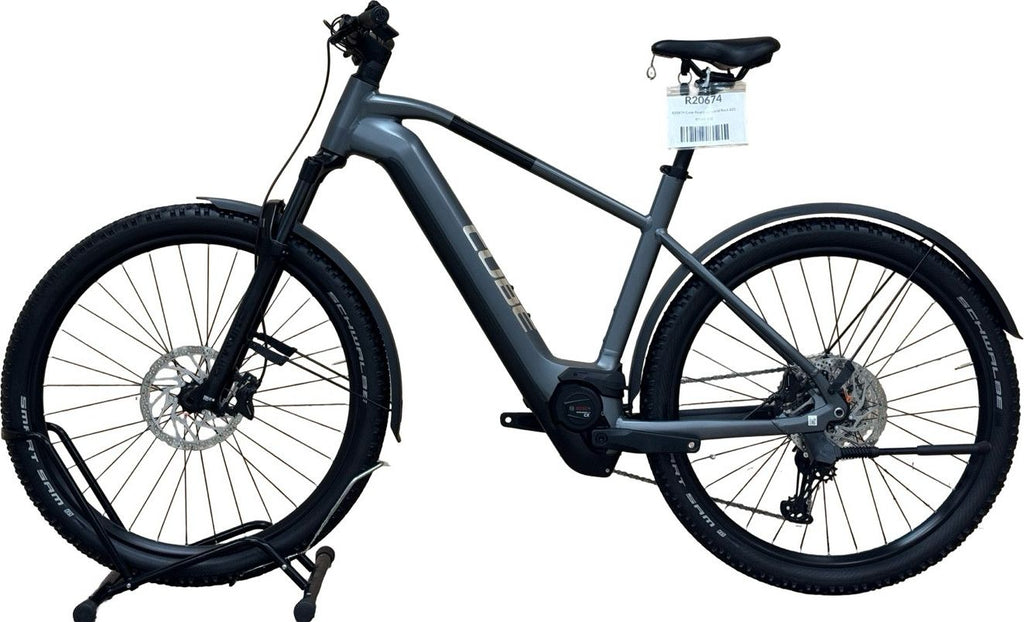 produit reconditionné .Cube Reaction Hybrid Race 625 Shimano XT 2024 . VTT électrique . Cube . très bon état