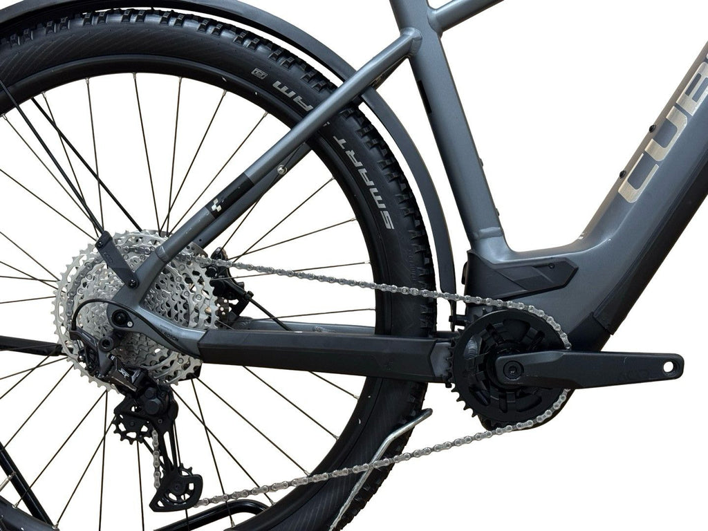 produit reconditionné .Cube Reaction Hybrid Race 625 Shimano XT 2024 . VTT électrique . Cube . très bon état