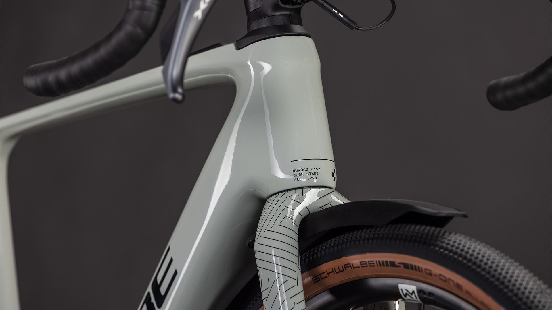Vélo de Gravel Électrique Cube Nuroad Hybrid C:62 Race 400X FE Shimano GRX 12V 400 Wh 700 mm Vert Beige Reed 2026
