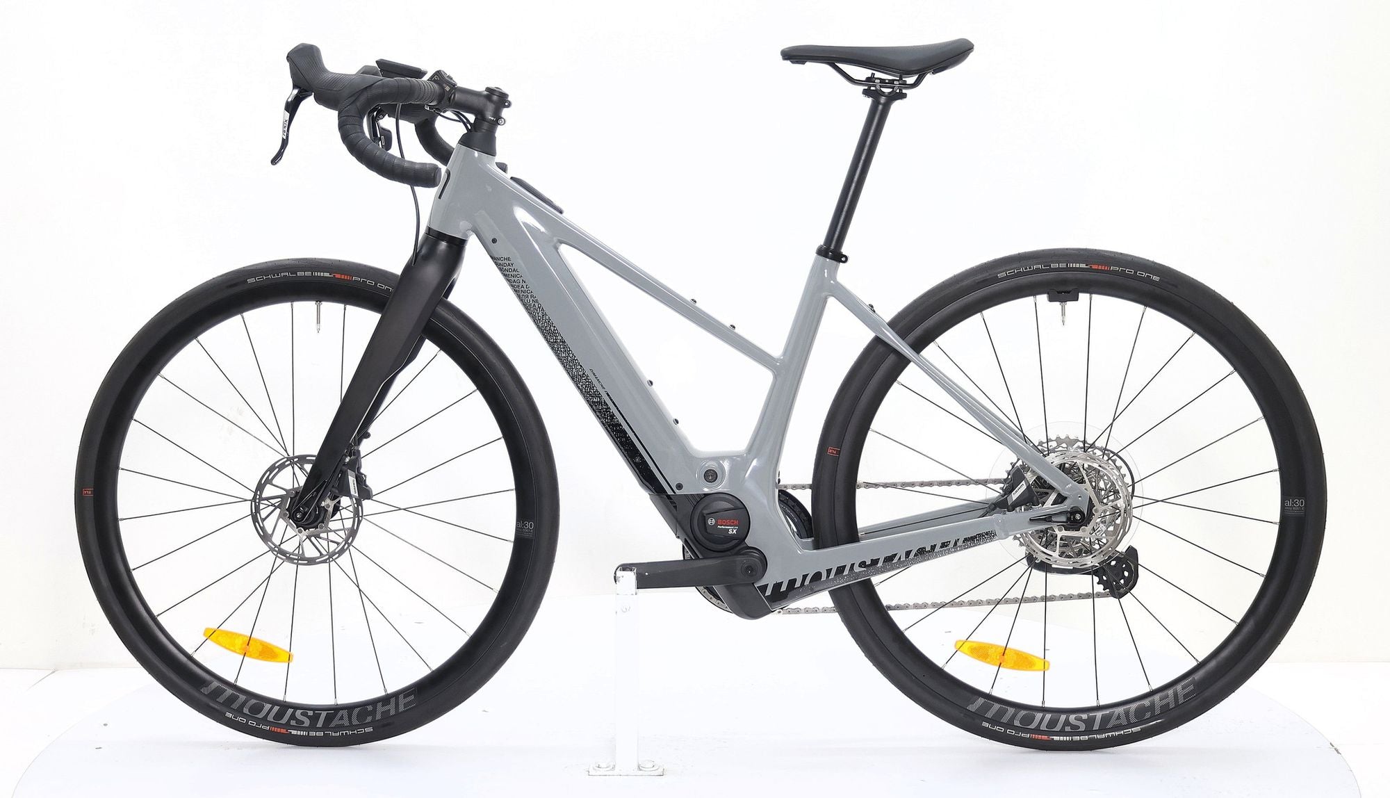 Produit Reconditionné · Vélo de route électrique MOUSTACHE Dimanche 28 Road 4 2024 · Très bon état