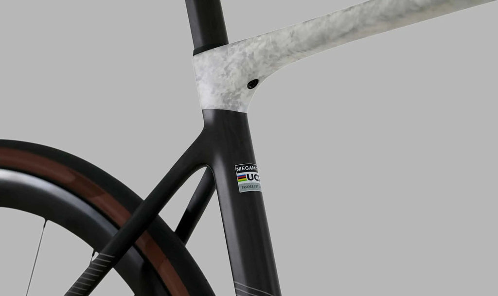 Vélo de Route Megamo Raise 05 Shimano Ultegra Di2 700 mm Noir/Gris/Blanc 2026