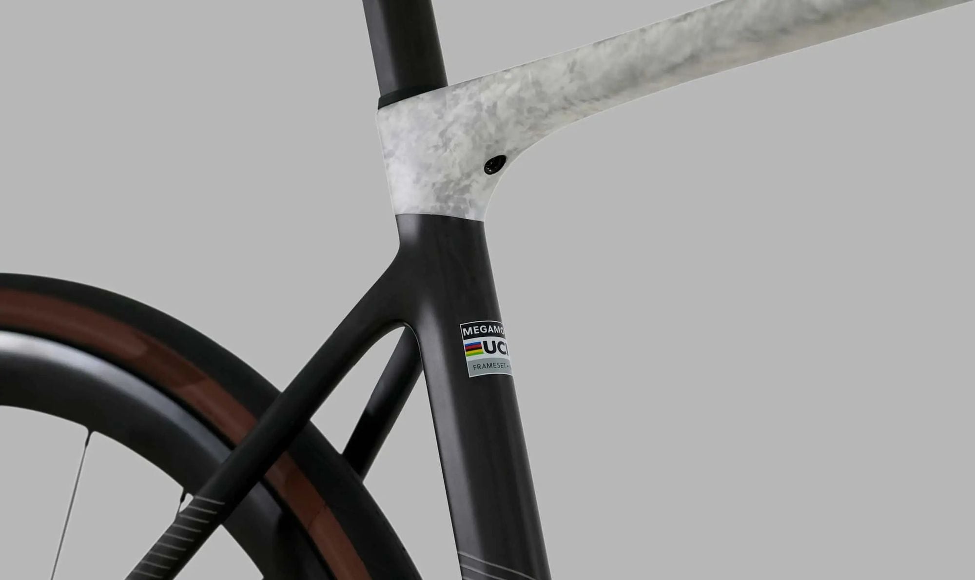Vélo de Route Megamo Raise 05 Shimano Ultegra Di2 700 mm Noir/Gris/Blanc 2026