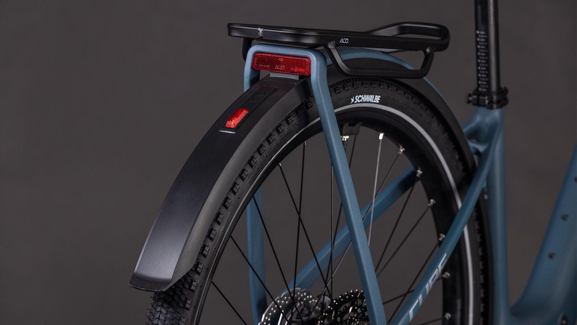 VTC Électrique Cube Kathmandu Hybrid C:62 Pro 400X Easy Entry Shimano Cues 11V 400 Wh 700 mm Bleu Spectral 2026