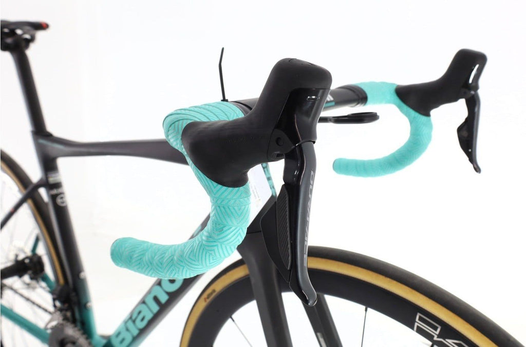 Produit reconditionné · Bianchi Specialissima Arkea Team Di2 12V · Gris / Vélo de route | Très bon état