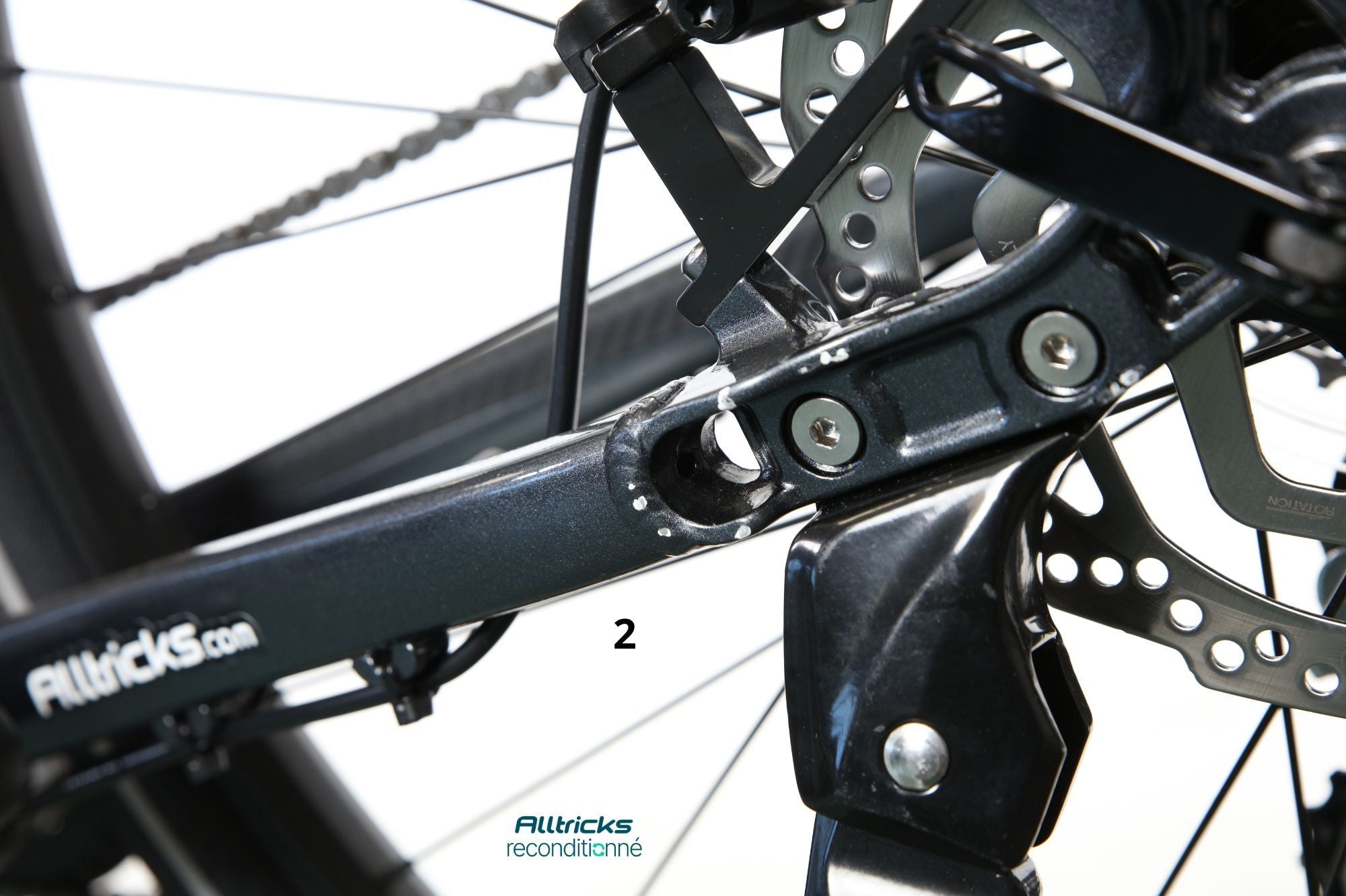 VTC Électrique BH Atom Cross Shimano Acera 8V 500 Wh 700 mm Gris Plata T.M 165/177cm - Produit Reconditionné