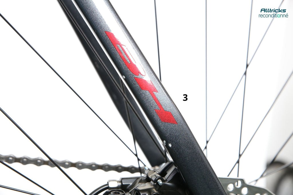 VTC Électrique BH Atom Cross Shimano Acera 8V 500 Wh 700 mm Gris Plata T.M 165/177cm - Produit Reconditionné