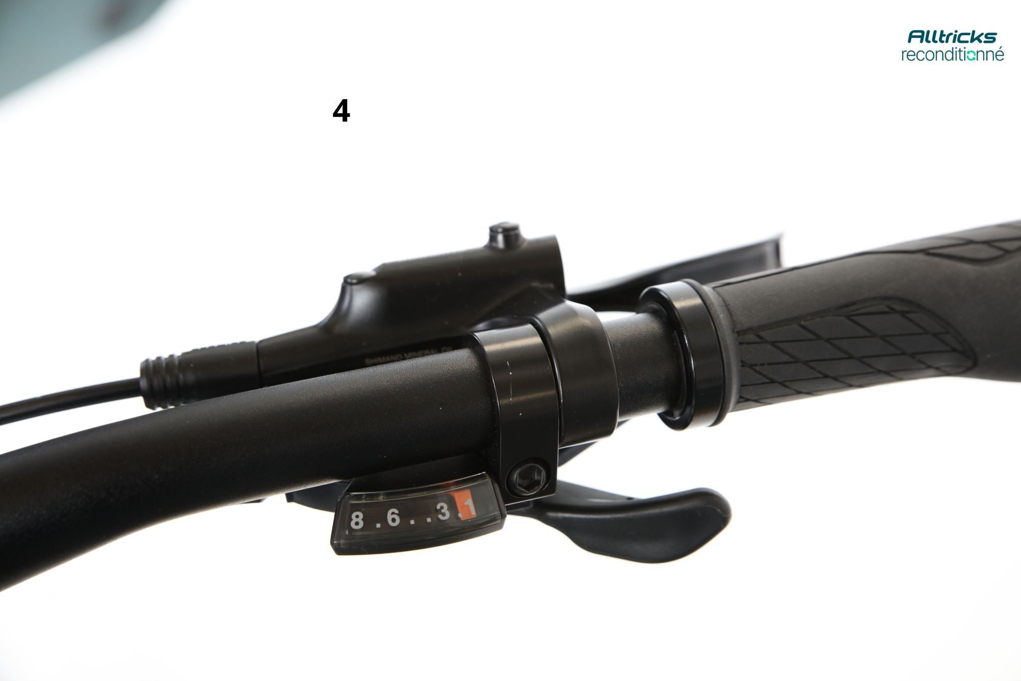 VTC Électrique BH Atom Cross Shimano Acera 8V 500 Wh 700 mm Gris Plata T.M 165/177cm - Produit Reconditionné