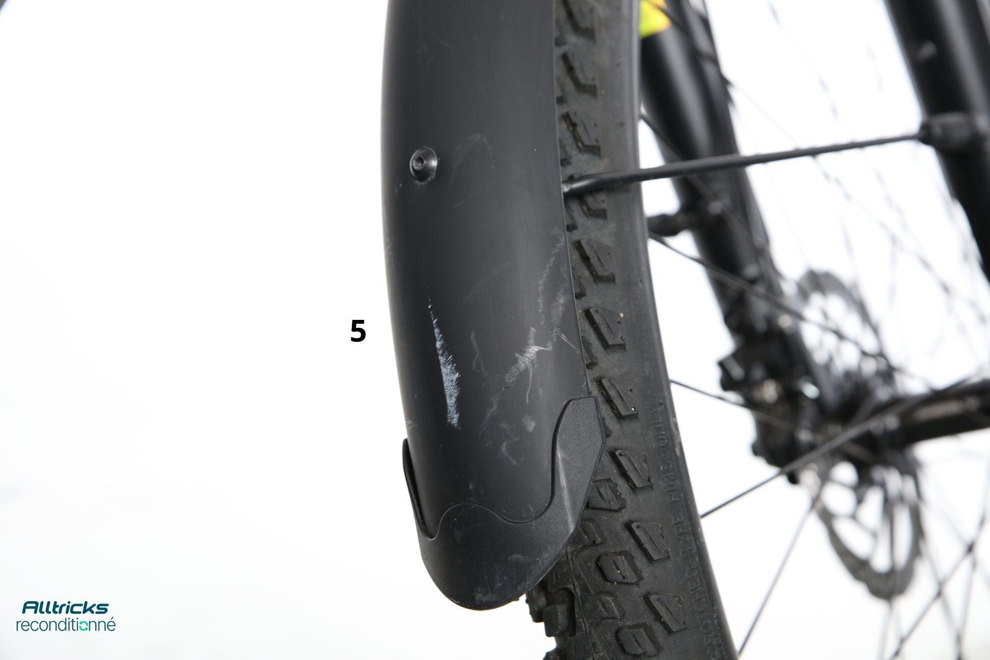 VTC Électrique O2 Feel iSwan Explorer Univ 6.2 Shimano Alivio 9V 540 Wh 27.5'' Noir Intense T.M 170/190cm - Produit Reconditionné