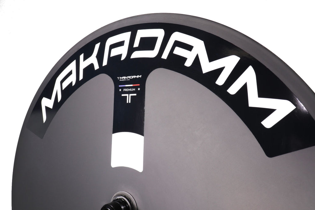 Paire de roues carbone route triathlon TT – MaKadamm TT disc premium à pneus – 1120gr la roue – centerlock – axe 12x142 – Shimano | Sram XDR | Campagnolo