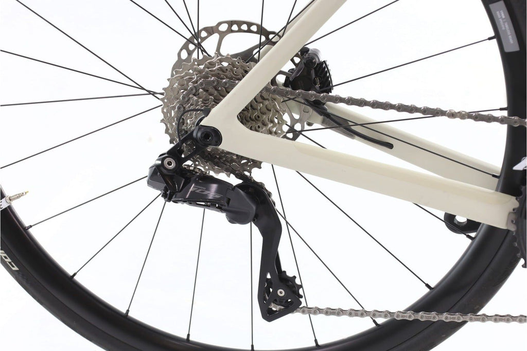 Produit reconditionné · Rose Reveal 04 Di2 12V · Blanc / Vélo de route | Très bon état