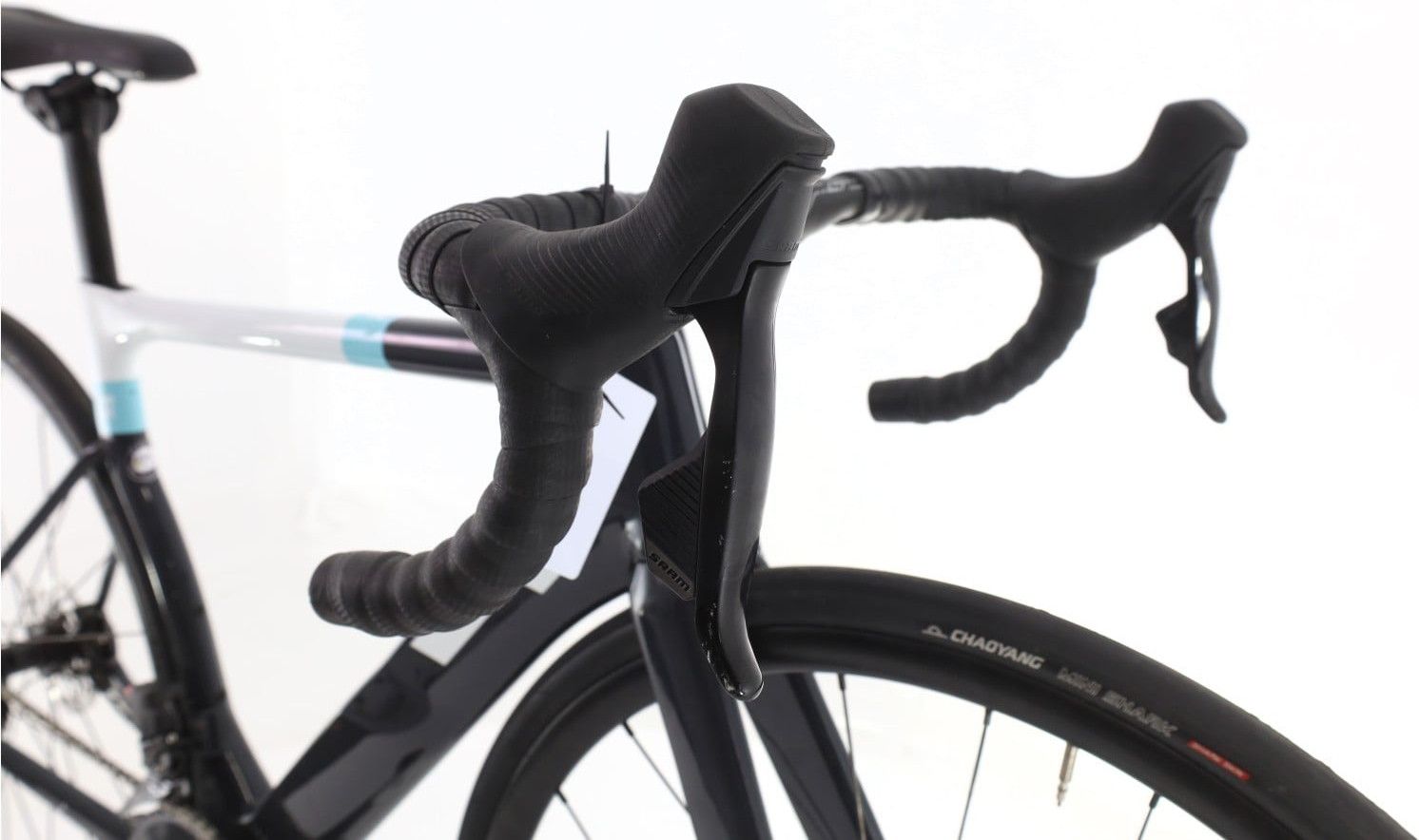 Produit reconditionné · 3T Strada Team AXS 12V · Gris / Vélo de route | Très bon état