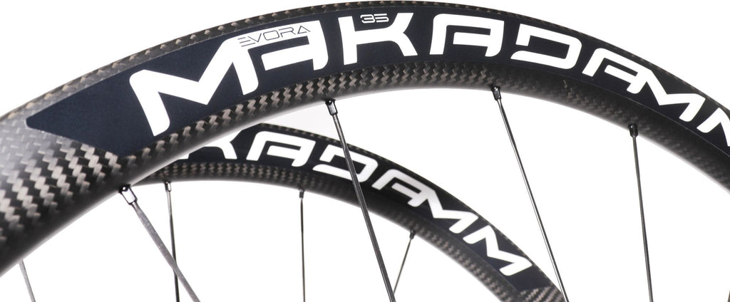 Paire de roues carbone route – MaKadamm evora 35 disc xpremium à pneus – 1165 gr la paire – centerlock – axe 12x100 | 12x142