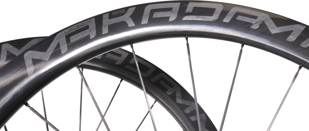 Paire de roues carbone route – MaKadamm legacy 55 disc héritage édition à pneus – 1149 gr la paire – centerlock – axe 12x100 | 12x142