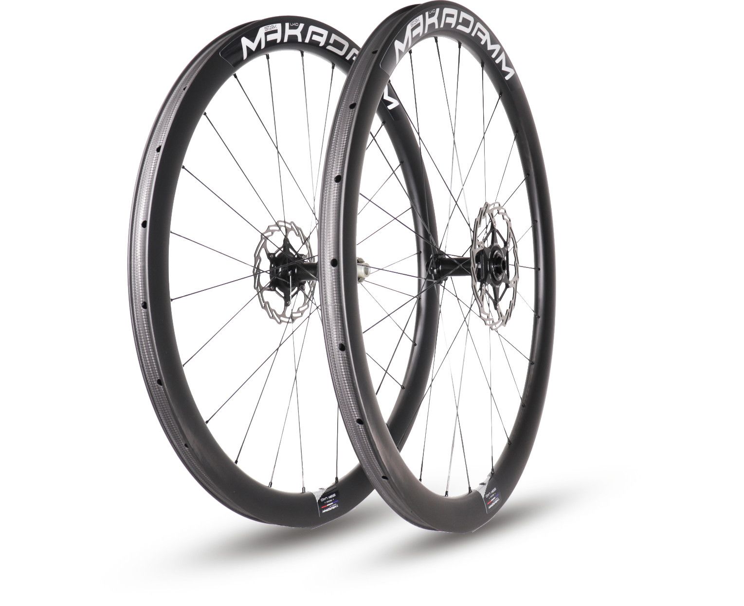 Paire de roues carbone route – MaKadamm stark u40 disc premium à pneus – 1337gr la paire – centerlock – axe 12x100 | 12x142