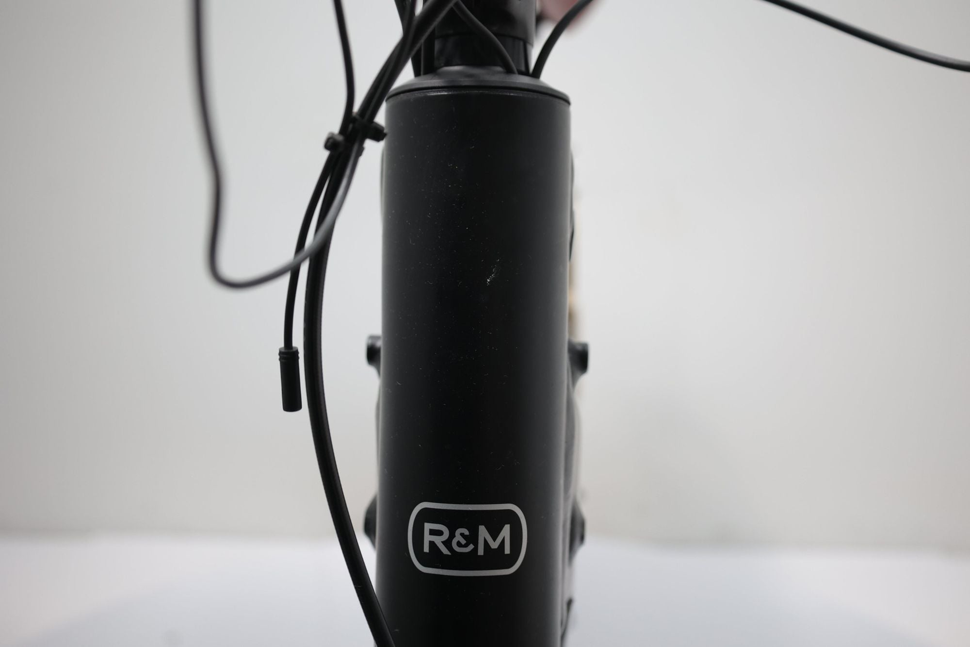 Produit Reconditionné · Vélo de ville électrique RIESEetMÜLLER Multicharger Mixte GT Touring 2023 · Bon état