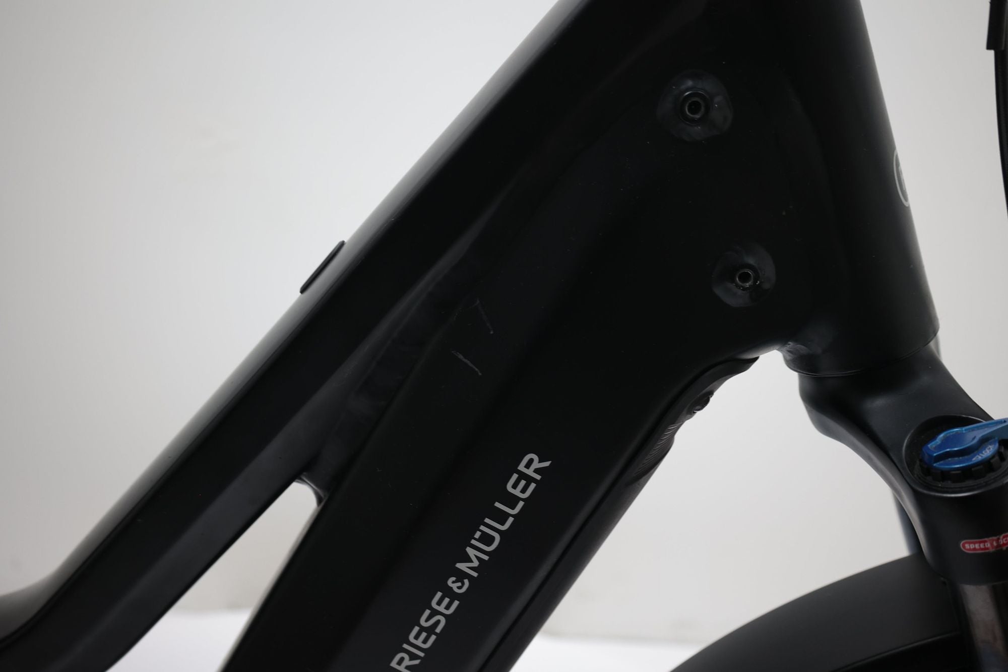 Produit Reconditionné · Vélo de ville électrique RIESEetMÜLLER Multicharger Mixte GT Touring 2023 · Bon état